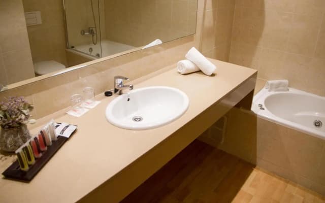 Ten Hill Place - photo 3