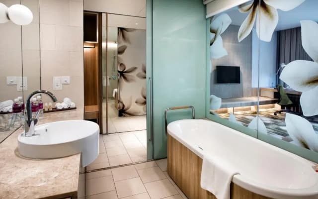 Crowne Plaza Changi Airport by IHG - photo 7