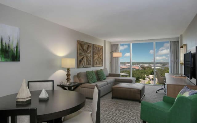 DoubleTree by Hilton at the Entrance to Universal Orlando - photo 1