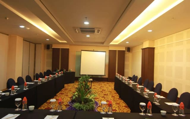 Hotel Horison Grand Serpong - photo 4