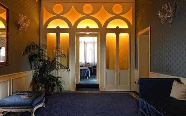 Duodo Palace Hotel - photo 4