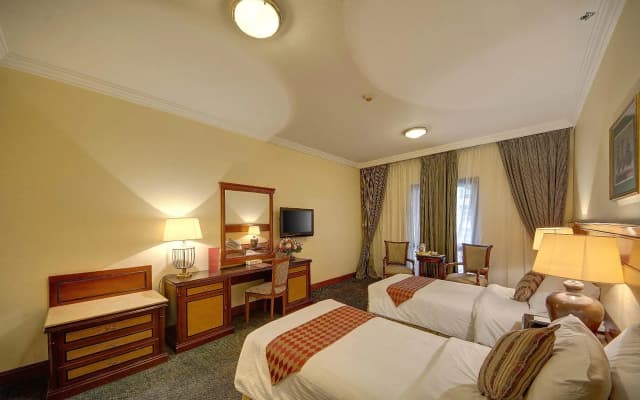 Elaf Taiba Hotel - photo 2
