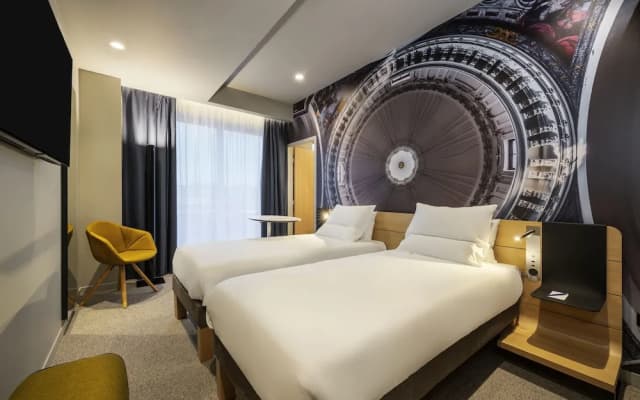 Novotel Belleville Paris 20 Hotel - photo 1