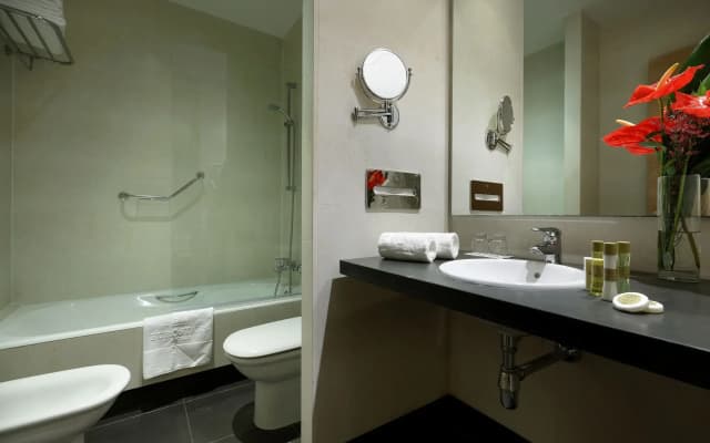 Eurostars Lucentum Hotel - photo 2