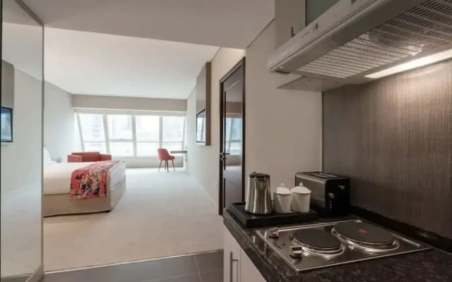 Leva Mazaya Centre Dubai Hotel - photo 3