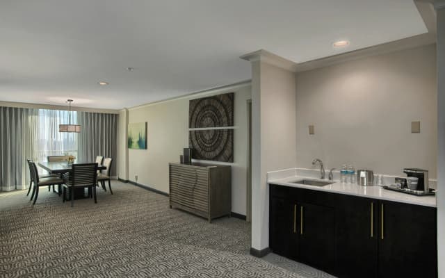 DoubleTree by Hilton at the Entrance to Universal Orlando - photo 3