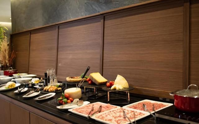 Gold Tower Lifestyle Hotel - photo 1