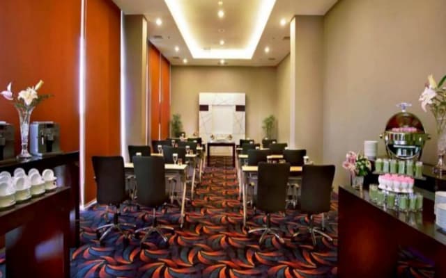 Fame Hotel Gading Serpong - photo 5