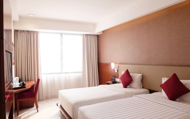 Hotel Santika Premiere Bintaro - photo 1