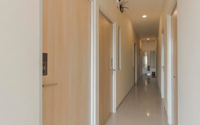 RedDoorz near Soekarno Hatta Airport - photo 3