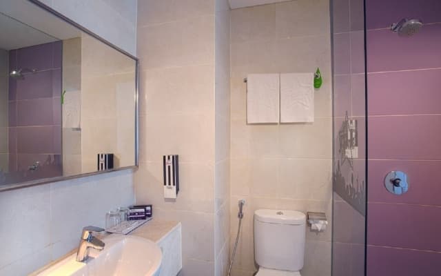 Fame Hotel Gading Serpong - photo 2