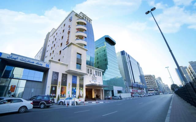 Raviz Center Point Hotel - photo 2