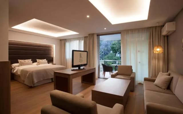 Hotel Colón Rambla - photo 14