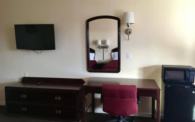 Regal Motel in Las Vegas, New Mexico - photo 3