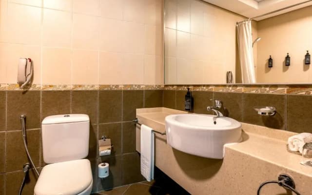TIME Oak Hotel & Suites - photo 2