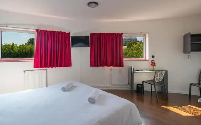 Hotel CIS Paris Kellermann - photo 1