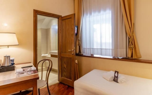 B&B Hotel Firenze Pitti Palace al Ponte Vecchio - photo 2