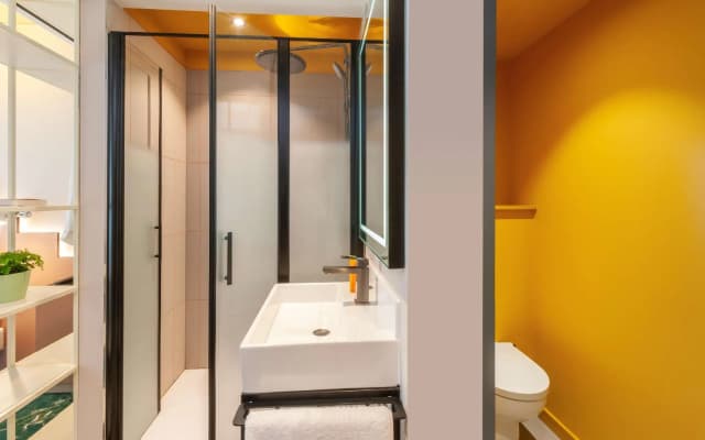 ibis Styles Zurich City Center - photo 1