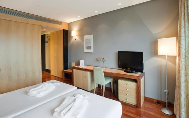 ILUNION Pio XII Hotel  - photo 2