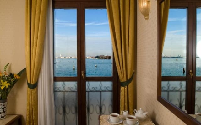 Hotel Panorama - photo 1