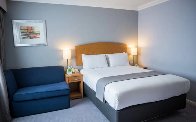 Holiday Inn Manchester West by IHG - photo 1