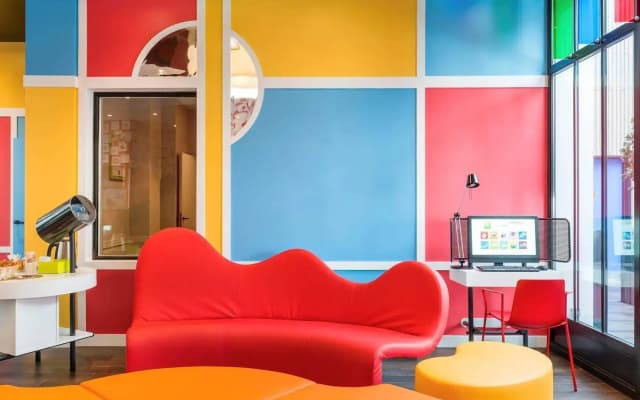 ibis Styles Paris La Defense Courbevoie - photo 1