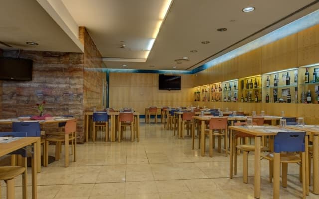 VIP Executive Entrecampos Hotel & Conference - photo 5