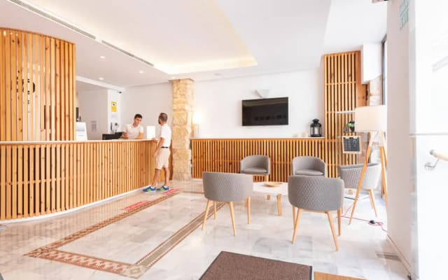 Hotel La Milagrosa - photo 2
