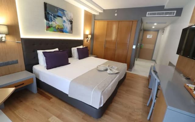 La Quinta By Wyndham Bodrum - photo 3