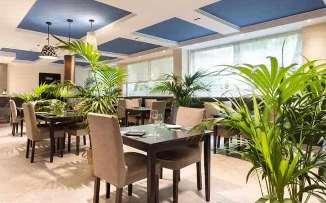 Hotel Colón Rambla - photo 3