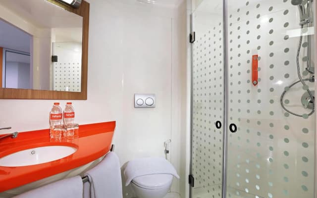 Starlet Hotel Serpong - photo 8