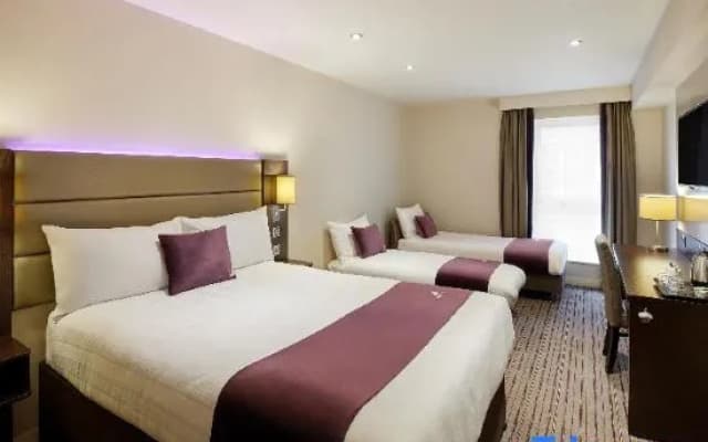 Premier Inn Manchester City Centre West - photo 1