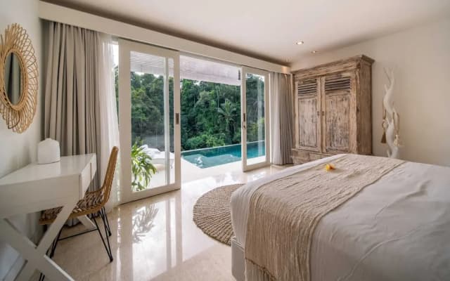 Magical Jungle Villa, 4 BR, Ubud With Staff - photo 9
