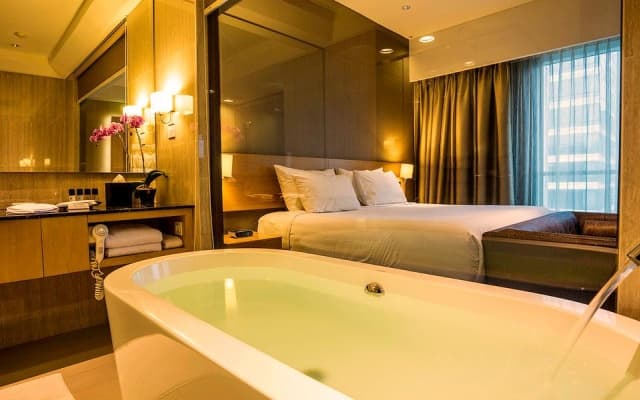 JS Luwansa Hotel and Convention Center - photo 3
