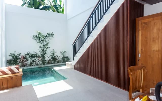 Sujiwa Ubud Hotel & Villa - photo 6