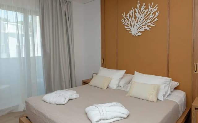 The 12th City Hotel - photo 3