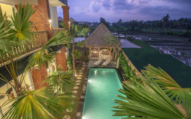 Sujiwa Ubud Hotel & Villa - photo 2