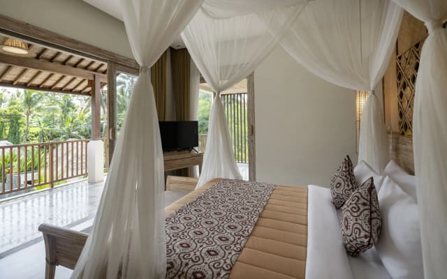 The Sun of Granary Resort and Villas - photo 2