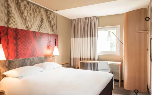 ibis Paris Défense Courbevoie - photo 4