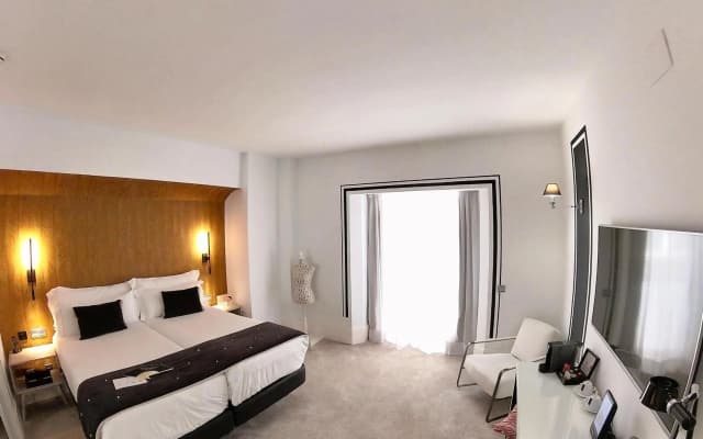 Mariposa Hotel Malaga - photo 4