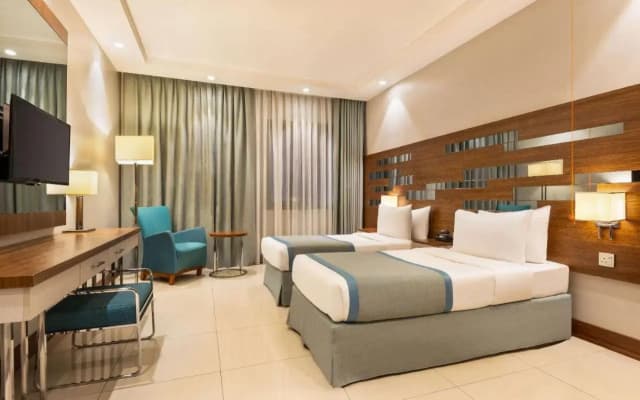 Ramada By Wyndham Makkah Zad Al Rawda - photo 2