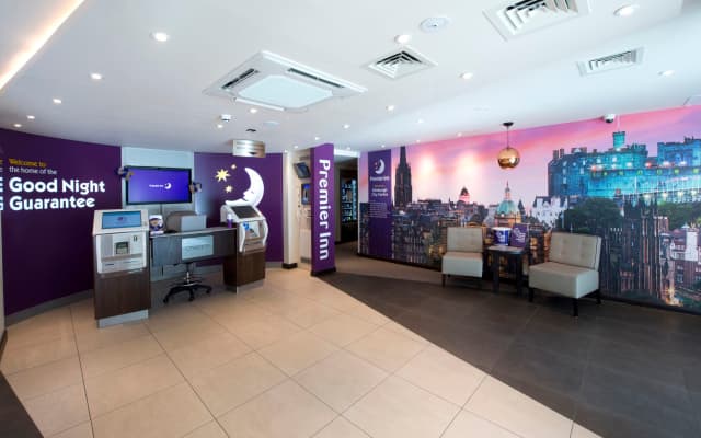 Premier Inn Edinburgh City Centre(York Place) - photo 4