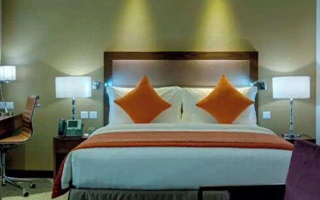 Crowne Plaza Madinah by IHG - photo 1
