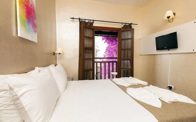 Orion Hotel Bitez - photo 3
