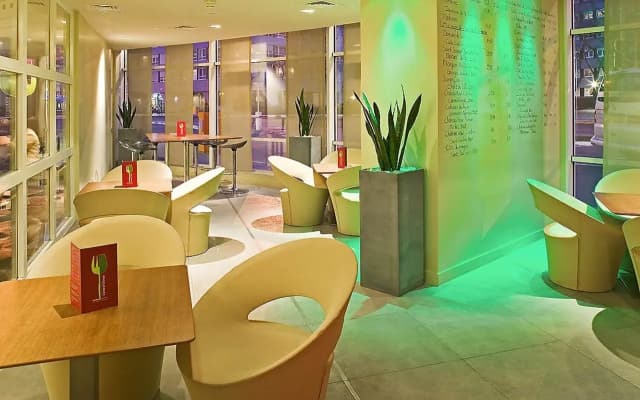 Hotel Mercure Paris La Défense - photo 4