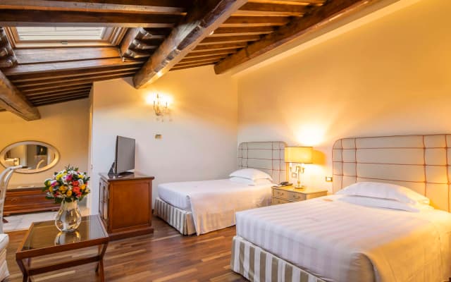 Golden Tower Hotel & Spa - photo 3