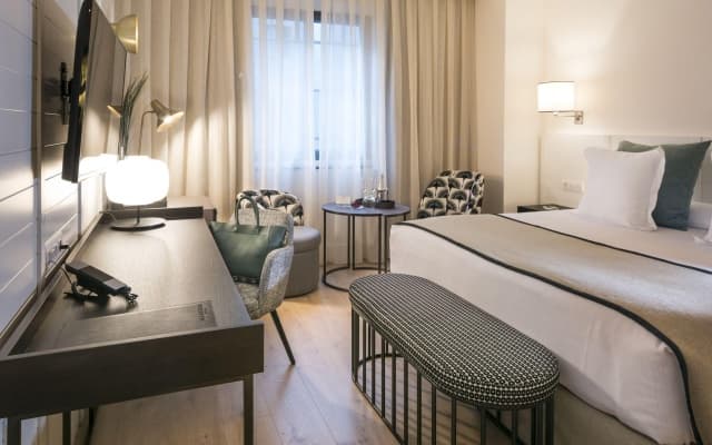 Molina Lario Hotel - photo 3