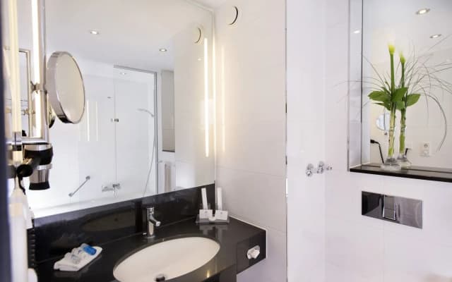Maritim Hotel München - photo 3