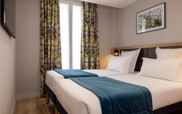 Hotel Charlemagne - photo 2
