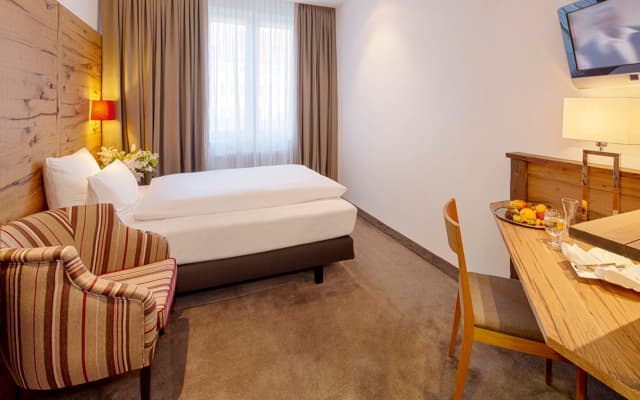 Eden Hotel Wolff - photo 4